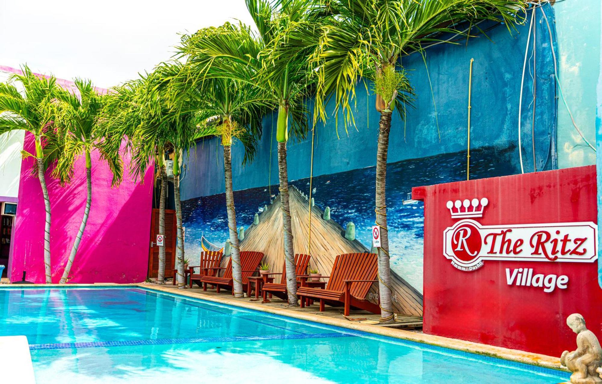 The Ritz Village (Adults Only) Виллемстад Экстерьер фото