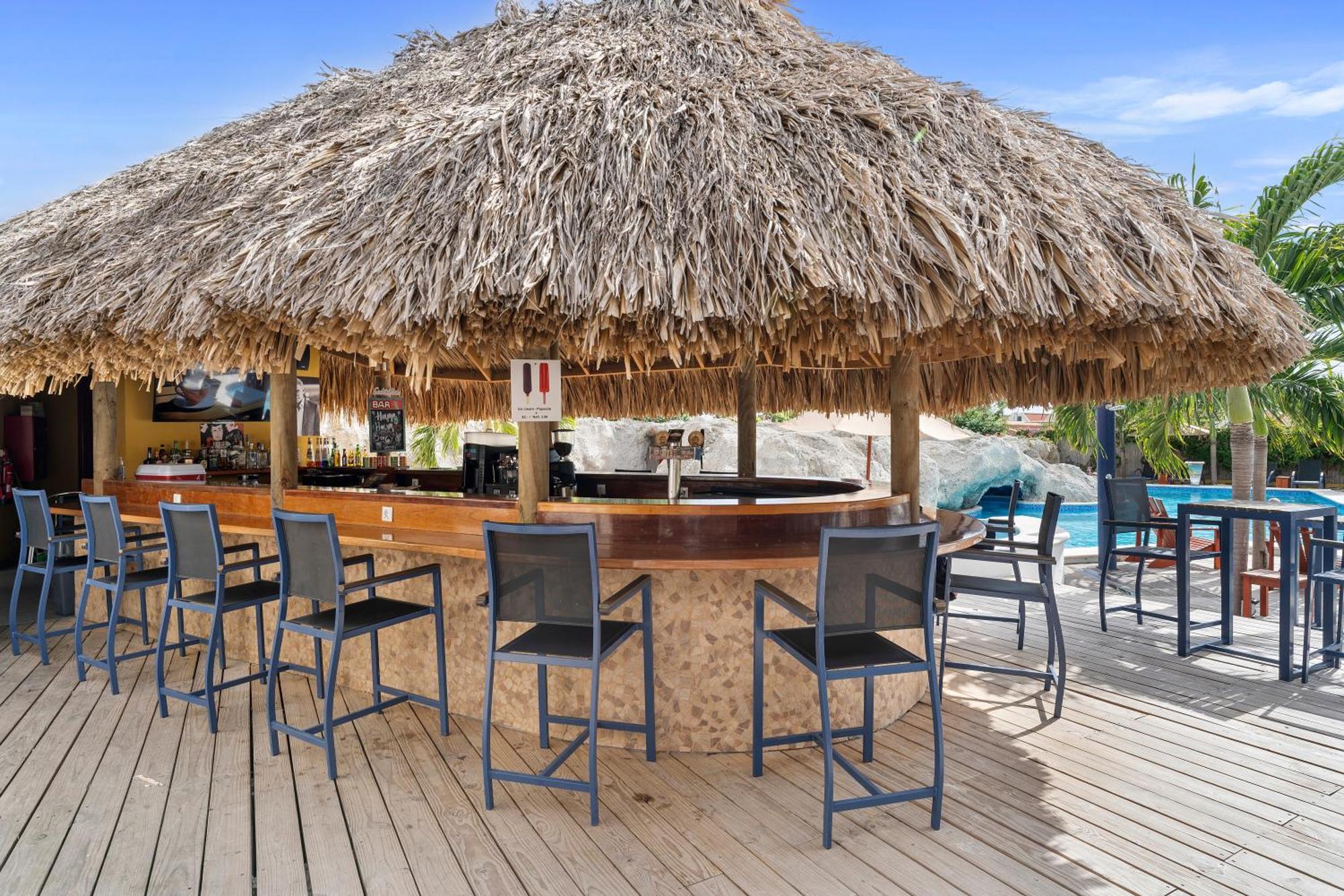 The Ritz Village (Adults Only) Виллемстад Экстерьер фото